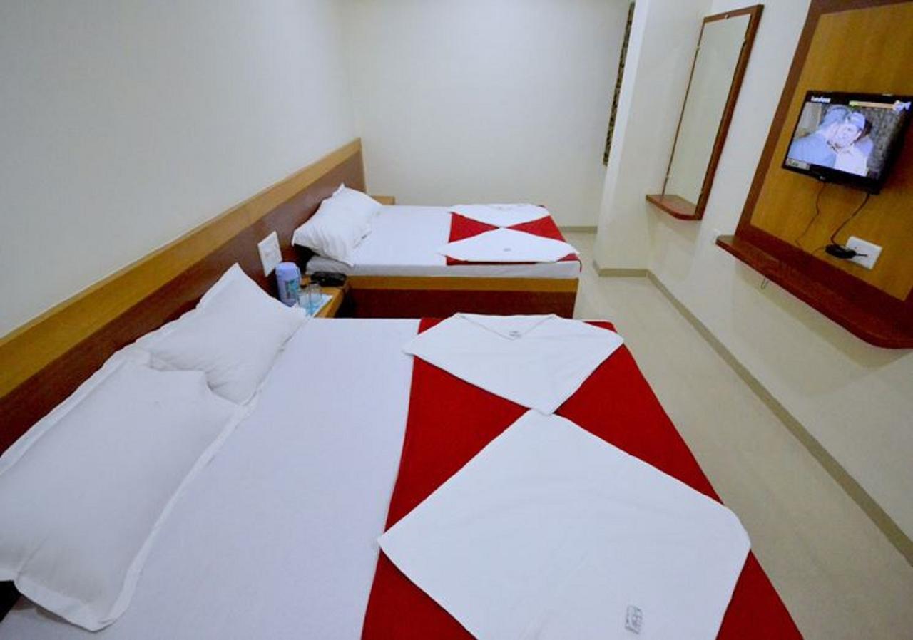 Hotel S S Palace Shirdi Exterior photo
