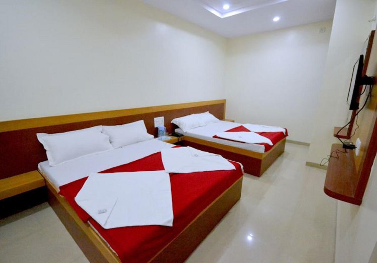 Hotel S S Palace Shirdi Exterior photo