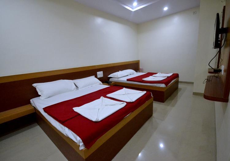 Hotel S S Palace Shirdi Exterior photo
